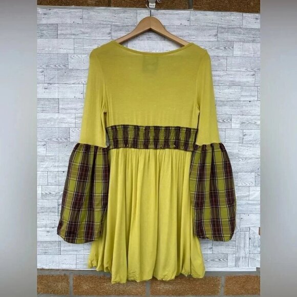 Nuvula plaid bell sleeve bubble hem dress medium - Picture 9 of 12
